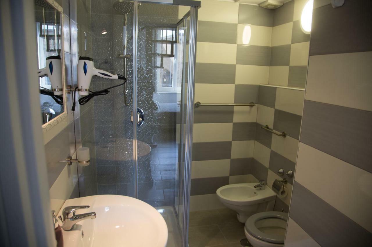 Vesuvius Luxury Suites Naples Exterior photo